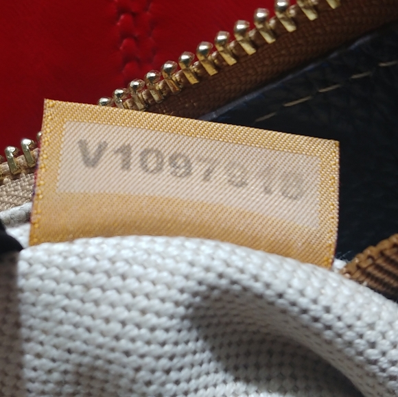 Dooney & Bourke Leather Hobo Shoulder Bag - Picture 11 of 12